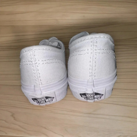 EUC VANS Kids Authentic Skate True White Sneakers size 10.5 - Picture 3 of 8